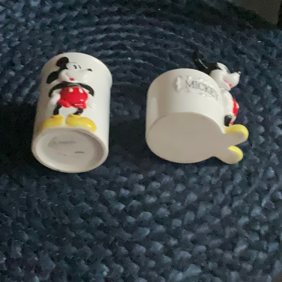 Mickey Mouse Cup and Holder - Picture 4 of 12
